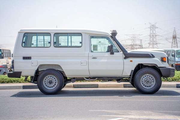 TOYOTA LAND CRUISER 70 LC78