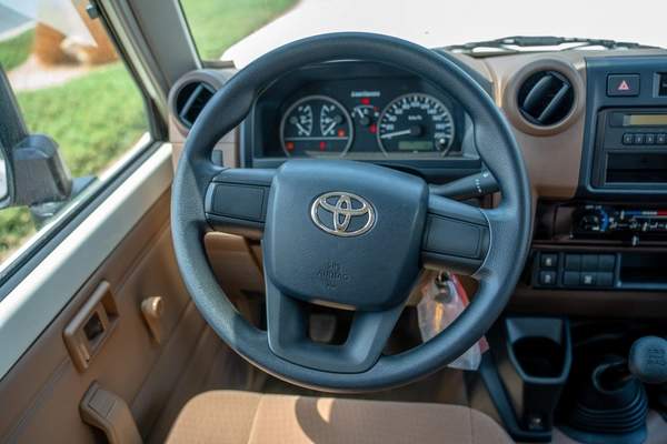 TOYOTA LAND CRUISER 70 LC78