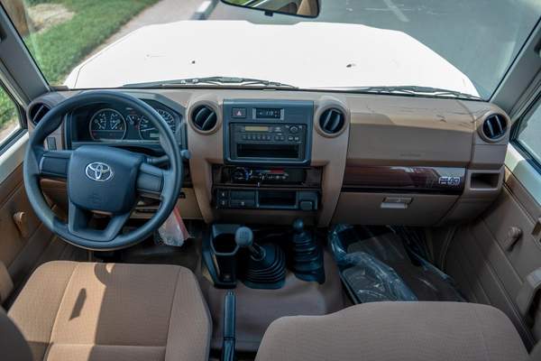 TOYOTA LAND CRUISER 70 LC78