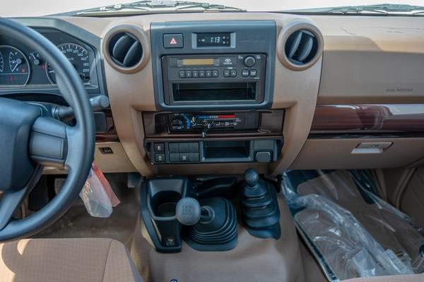 TOYOTA LAND CRUISER 70 LC78