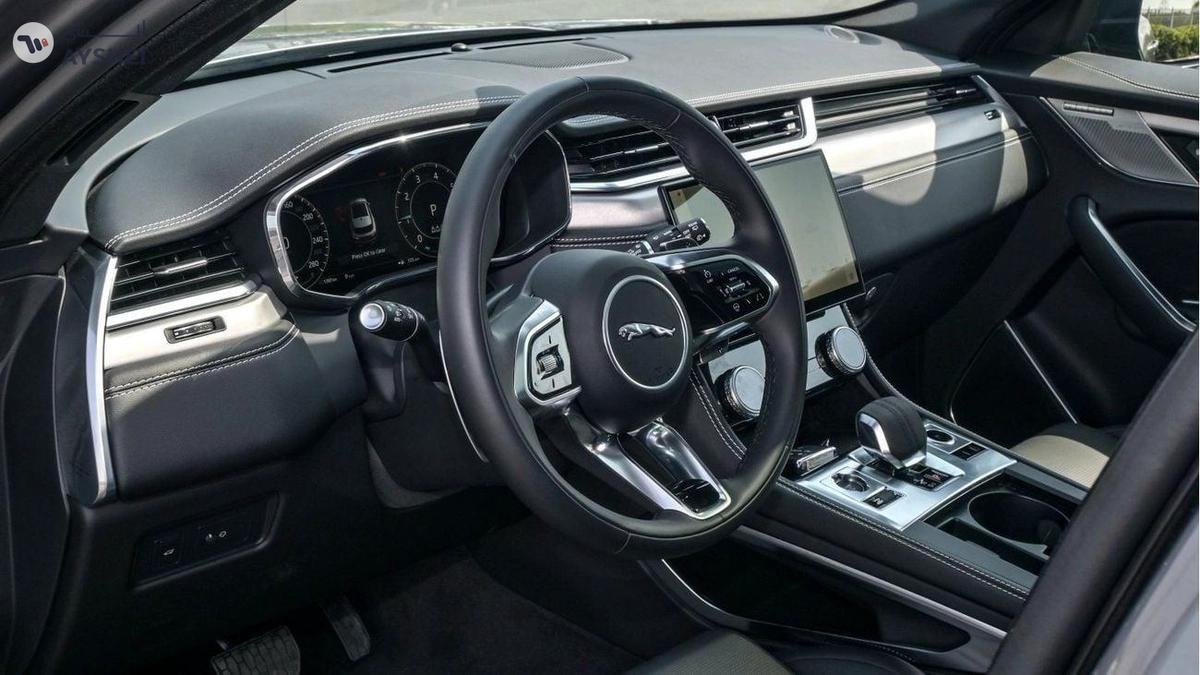 Jaguar F Pace R Dynamic-3-3