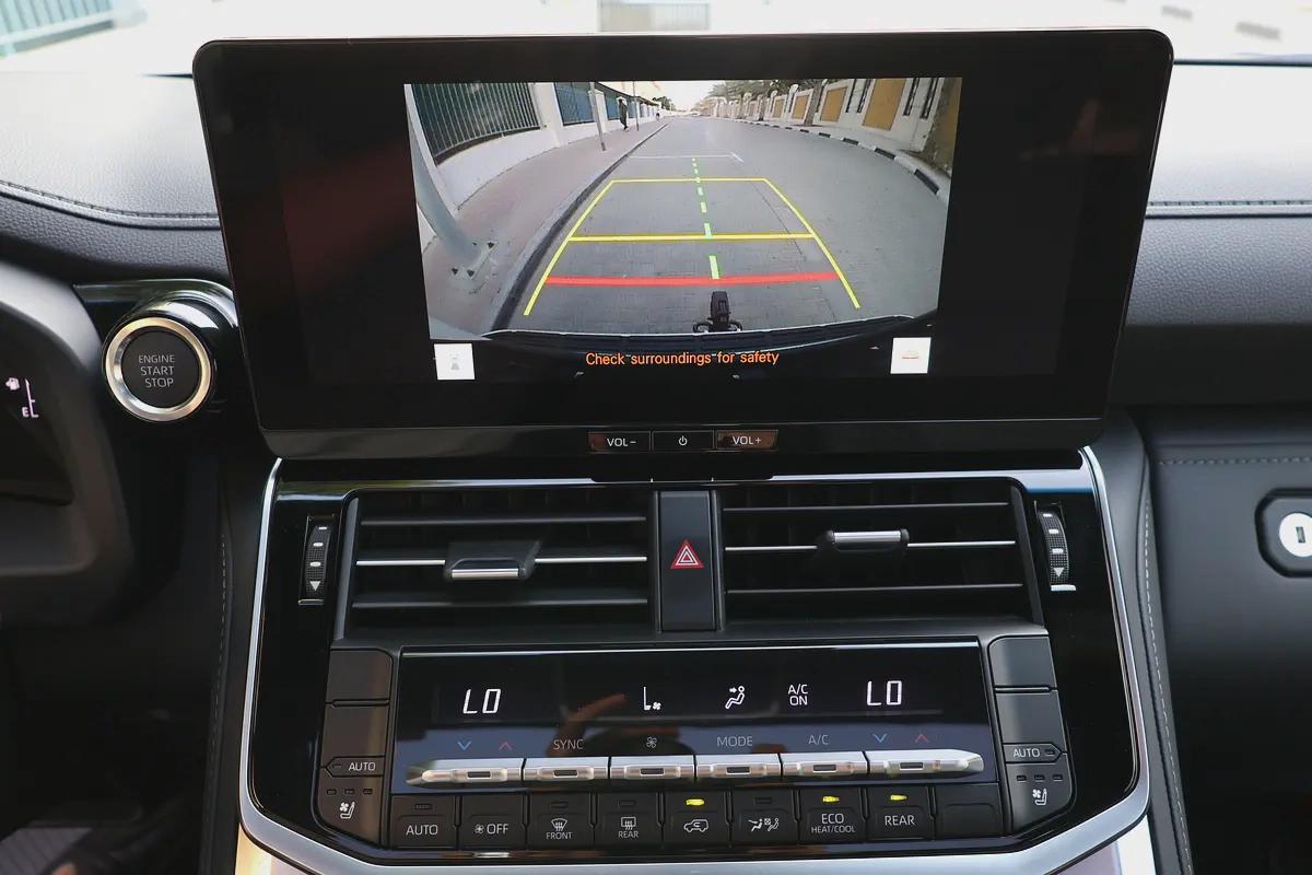 Toyota Land Cruiser LIKE BRAND NEW - TWIN TURBO-GXR-2025-1000KM-GCC SPECS-UNDER WARRANTY ALFOTAIM-11-11