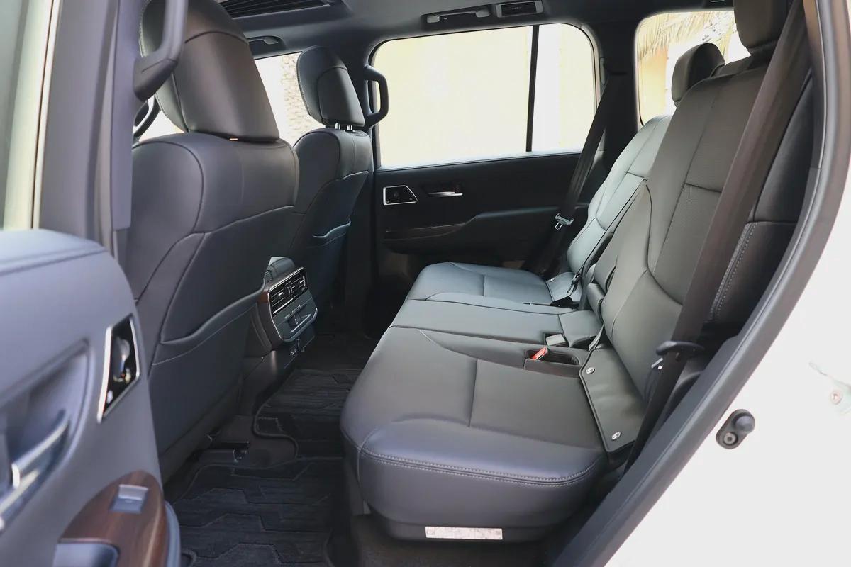 Toyota Land Cruiser LIKE BRAND NEW - TWIN TURBO-GXR-2025-1000KM-GCC SPECS-UNDER WARRANTY ALFOTAIM-17-17