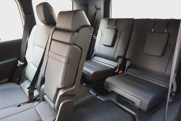 Toyota Land Cruiser LIKE BRAND NEW - TWIN TURBO-GXR-2025-1000KM-GCC SPECS-UNDER WARRANTY ALFOTAIM