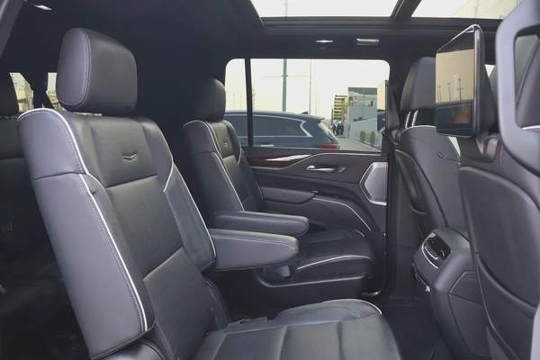 Cadillac Escalade 600 -Model 2022 - Long Wheelbase (ESV) CANDA IMPORT