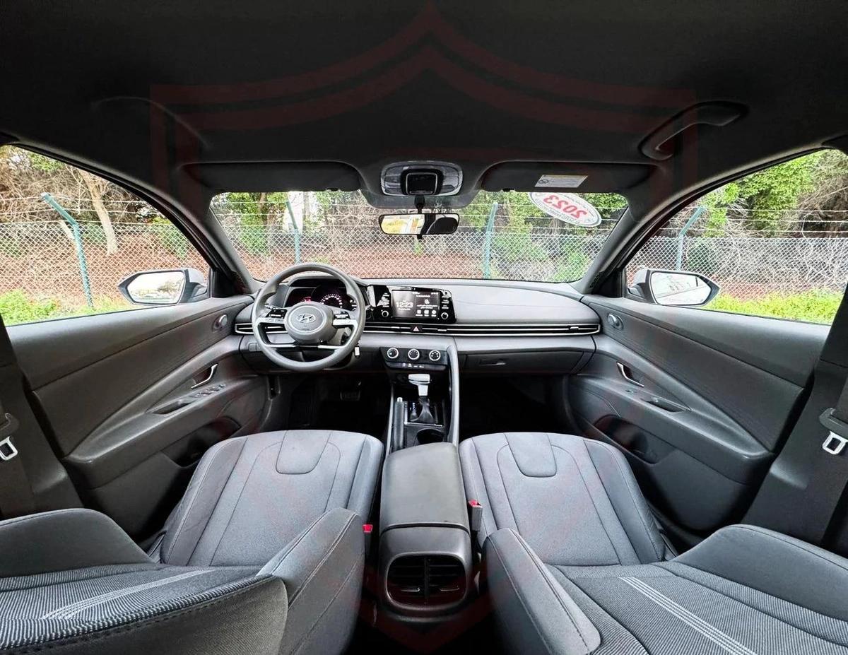 Used Hyundai Elantra 2023-5-5