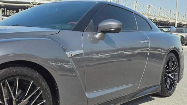 Nissan GT-R Premium (American 4k)
