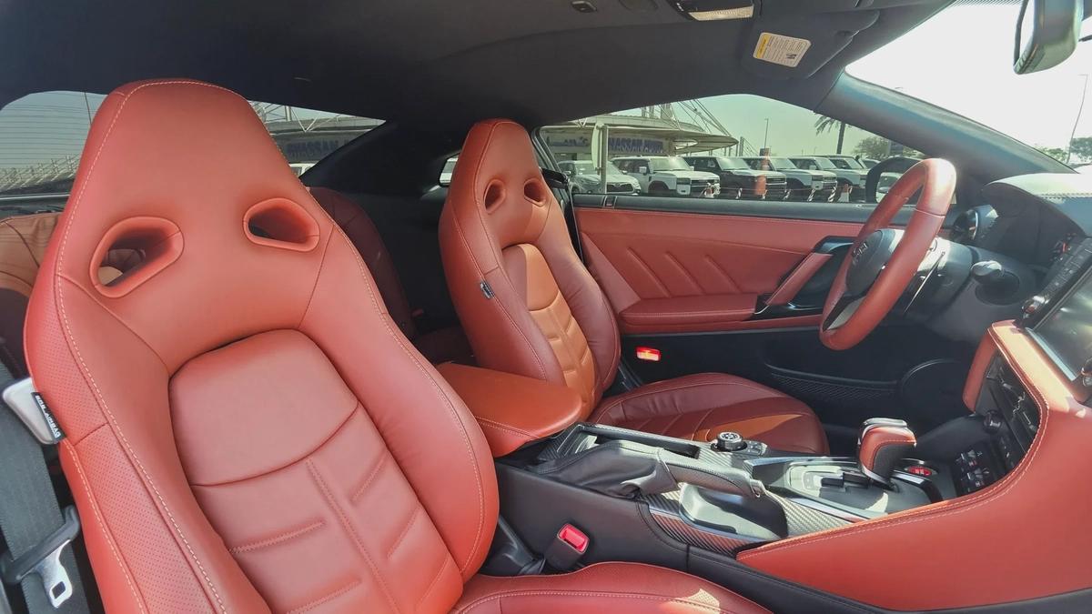 Nissan GT-R Premium (American 4k)-6-6