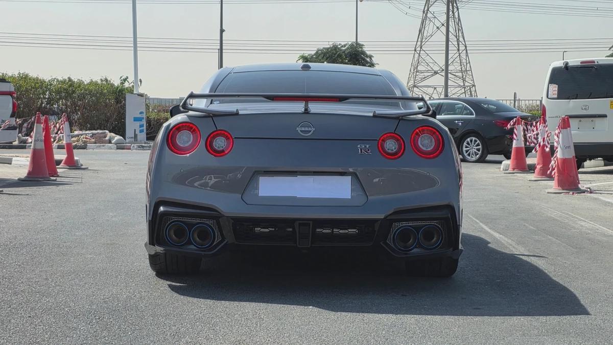 Nissan GT-R Premium (American 4k)-8-8