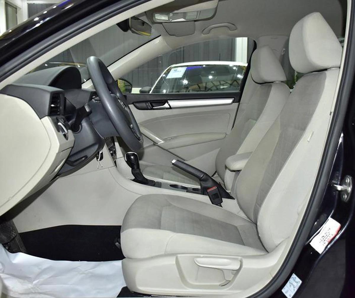 Volkswagen Passat ( 2020 Model ) in Black Color GCC Specs-1-1
