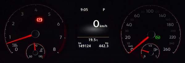 Volkswagen Passat ( 2020 Model ) in Black Color GCC Specs