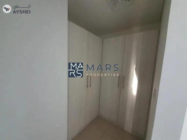 Elegant Corner 3-Bedroom Townhouse for Rent – Great Location!"