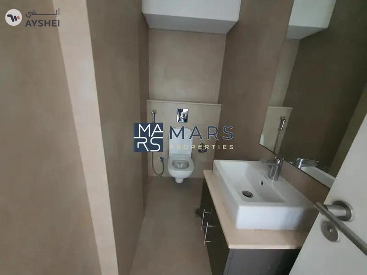 Elegant Corner 3-Bedroom Townhouse for Rent – Great Location!"-4-4