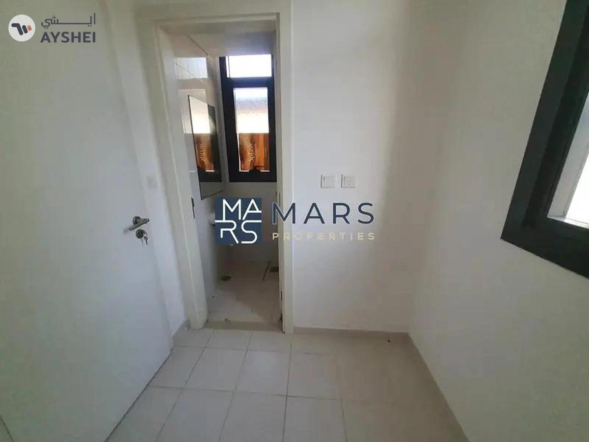 Elegant Corner 3-Bedroom Townhouse for Rent – Great Location!"-7-7