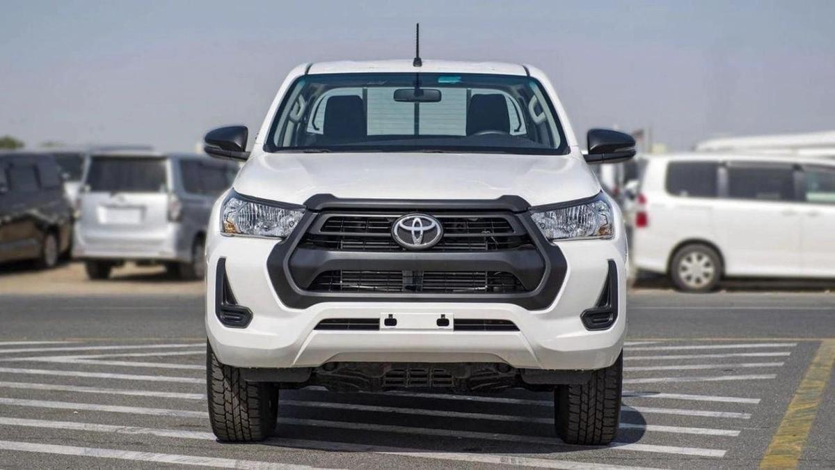 Toyota Hilux HILUX 2.4L MED OPTION-1-1