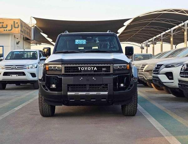 Toyota Prado PLATINUM | 2.8L V4 DIESEL | TOP VARIANT | 360* CAMERA | DIFF LOCK | SUNROOF | HEADUP DISPLAY