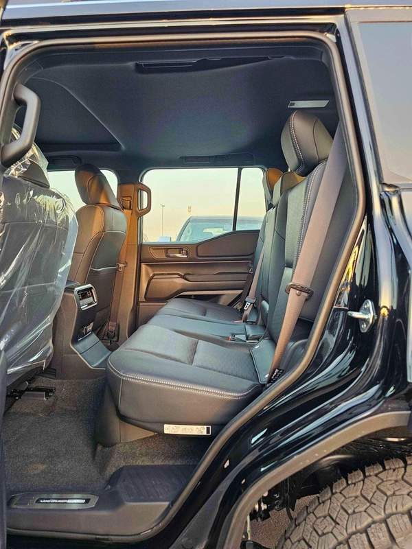 Toyota Prado PLATINUM | 2.8L V4 DIESEL | TOP VARIANT | 360* CAMERA | DIFF LOCK | SUNROOF | HEADUP DISPLAY