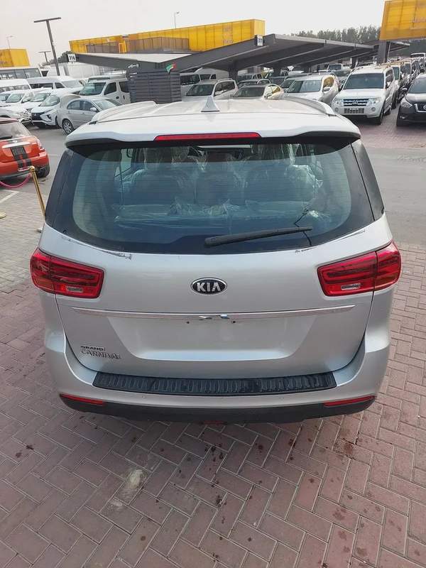 كيا كرنفال 2020 خليجي