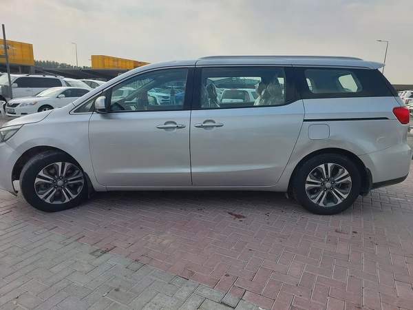 كيا كرنفال 2020 خليجي