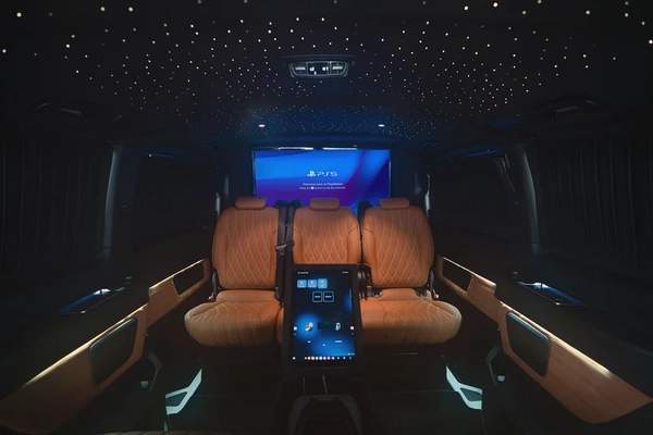 2025 MERCEDES BENZ MAYBACH V300 WITH WARRANTY