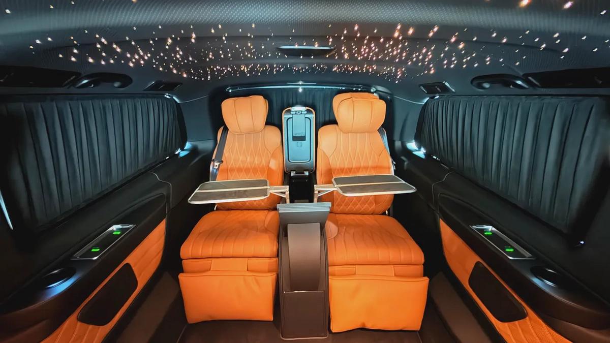 2025 MERCEDES BENZ MAYBACH V300 WITH WARRANTY-15-15