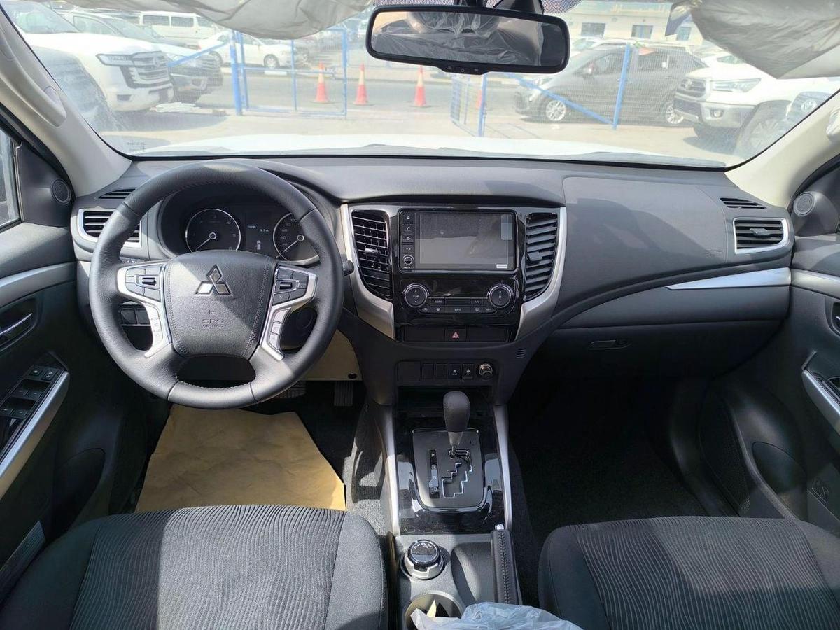 Mitsubishi Montero Sport MONTERO SPORT 2.5L 4WD DIESEL-6-6