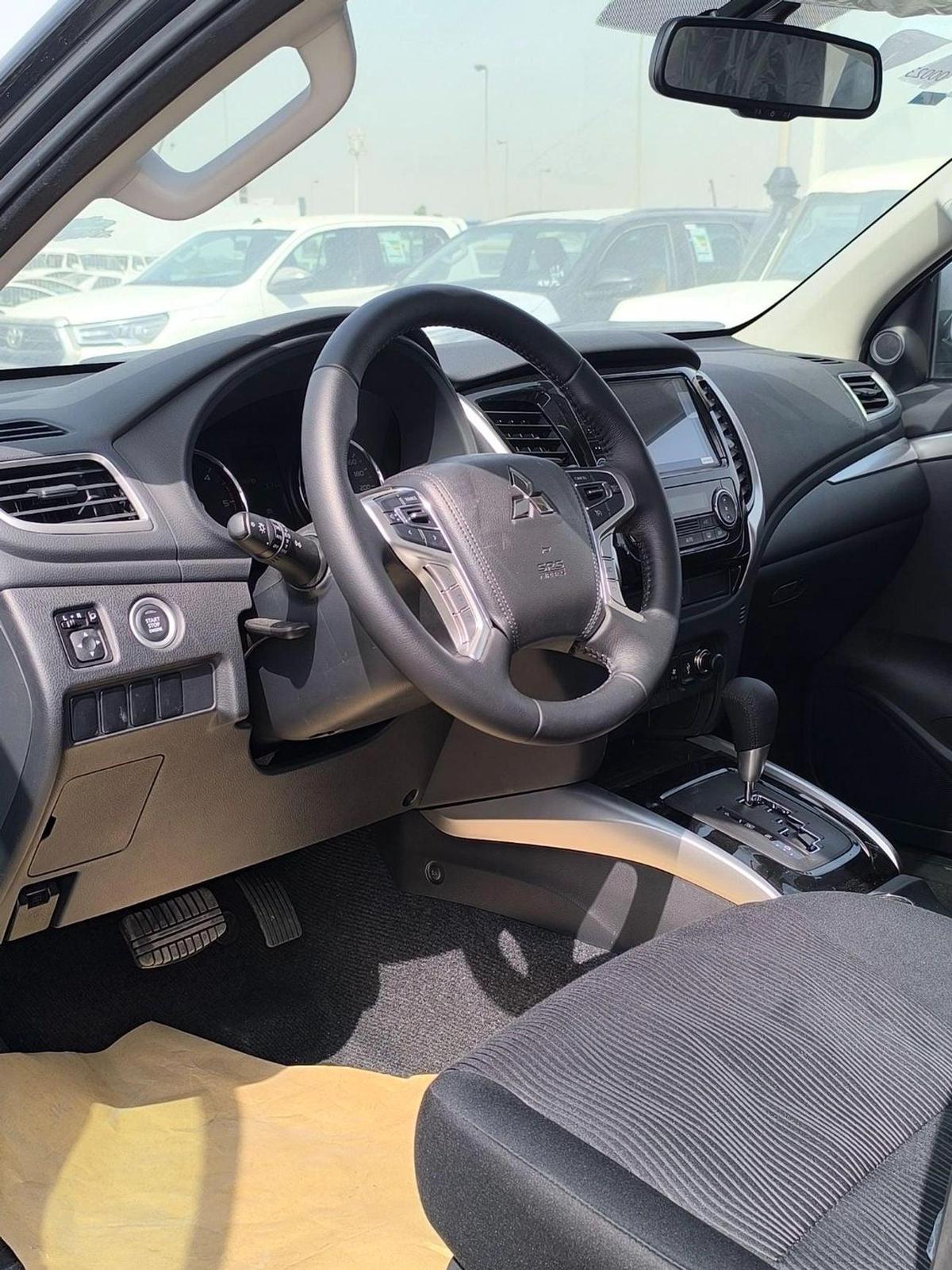 Mitsubishi Montero Sport MONTERO SPORT 2.5L 4WD DIESEL-8-8