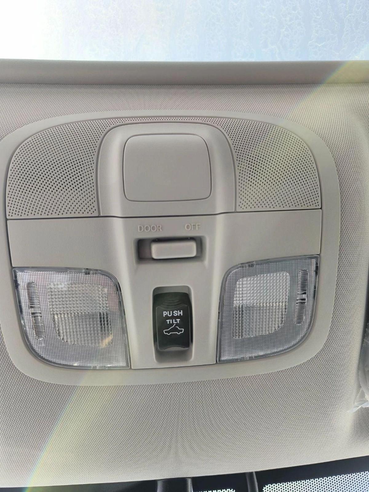 Mitsubishi Montero Sport MONTERO SPORT 2.5L 4WD DIESEL-12-12