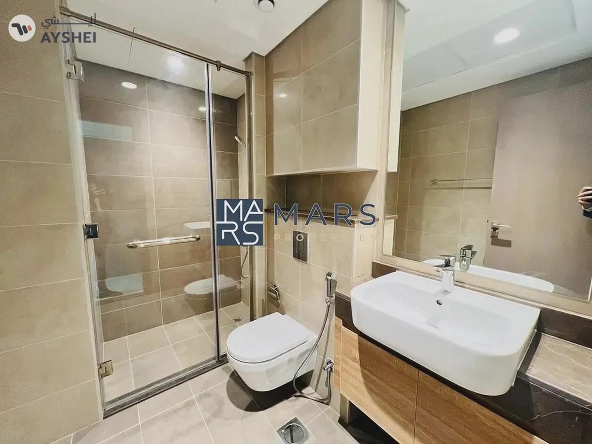 Brand New Corner Unit Ready To Move-10-10