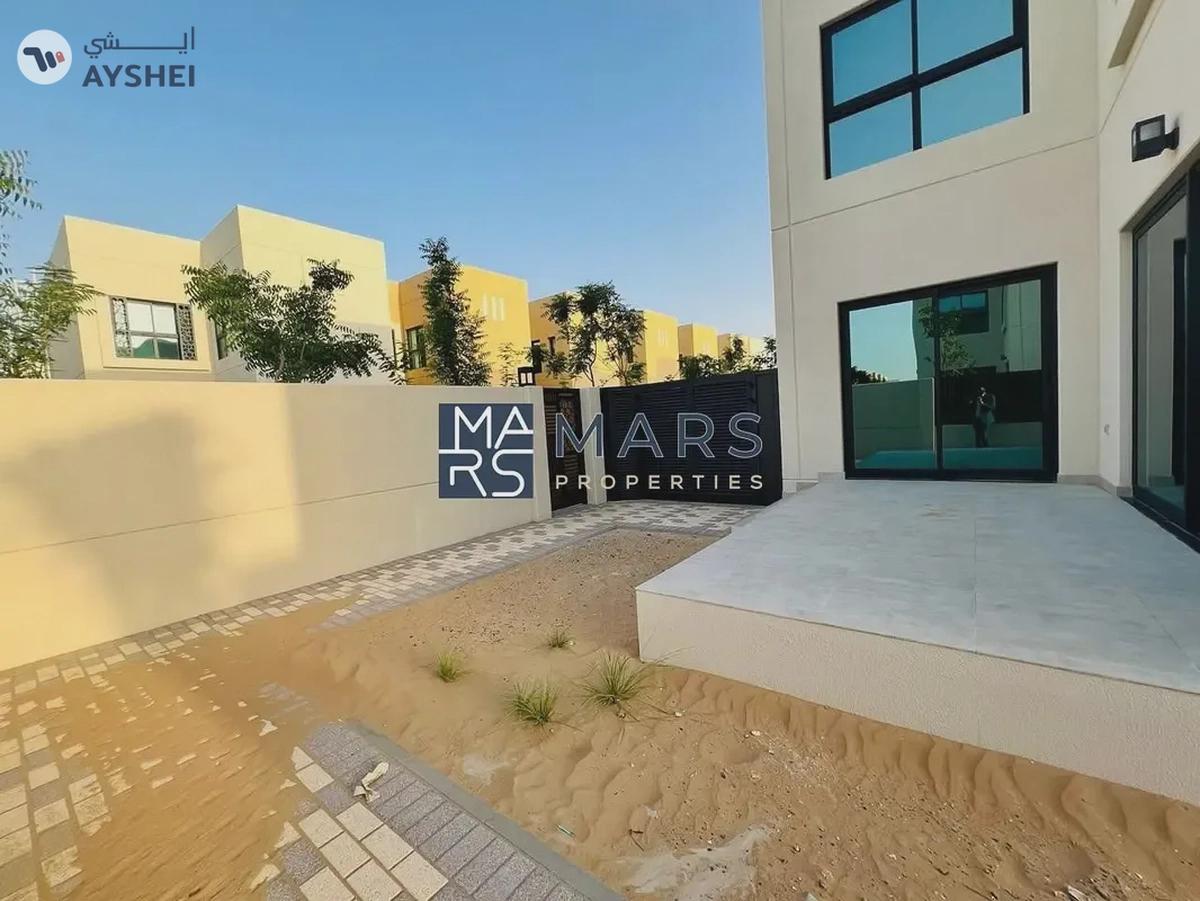 Brand New Corner Unit Ready To Move-14-14