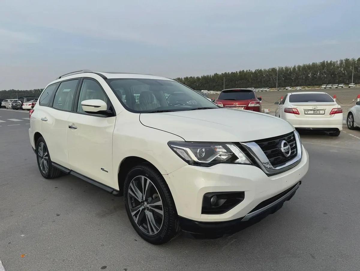 Nissan Pathfinder XE 2018 - GCC Specs - Perfect Family SUV-0-0