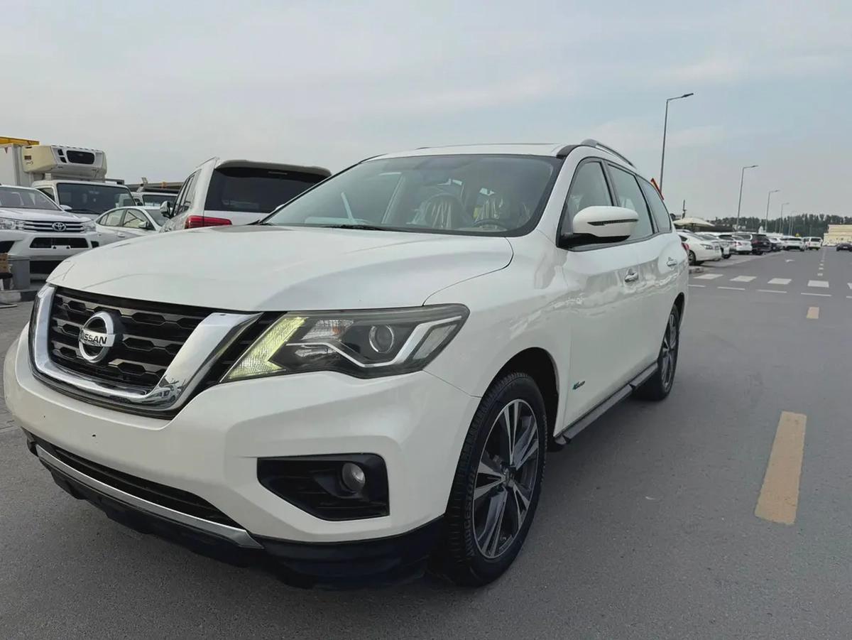 Nissan Pathfinder XE 2018 - GCC Specs - Perfect Family SUV-1-1