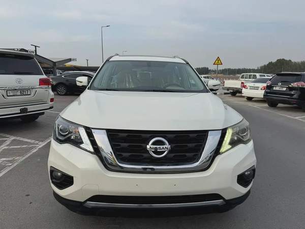 Nissan Pathfinder XE 2018 - GCC Specs - Perfect Family SUV
