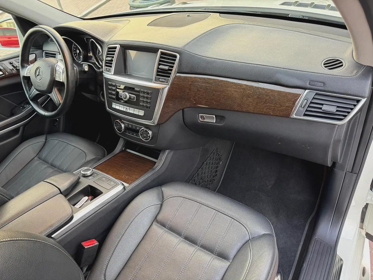 MERCEDES BENZ GL450 V8 NEAT AND CLEAN CAR FRESH IMPORTED FROM JAPAN-7-7