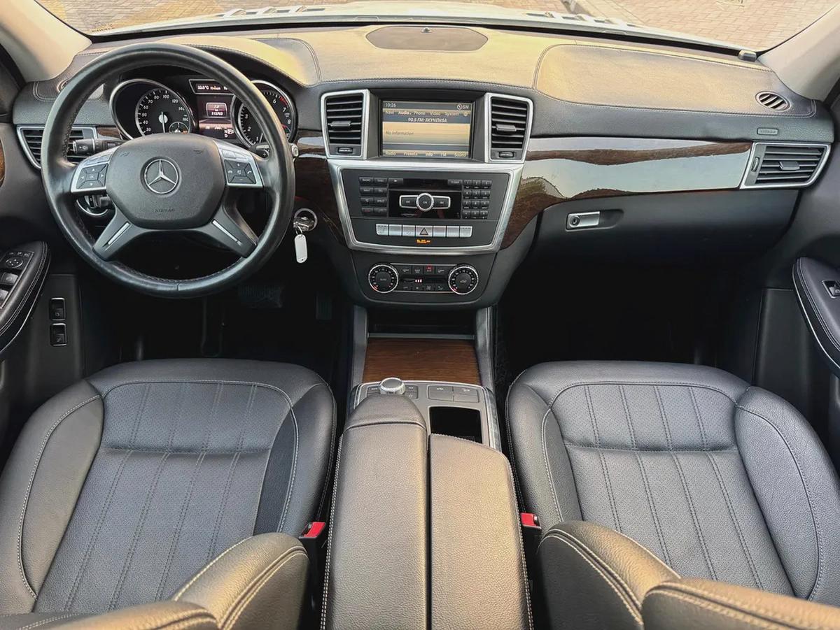 MERCEDES BENZ GL450 V8 NEAT AND CLEAN CAR FRESH IMPORTED FROM JAPAN-8-8