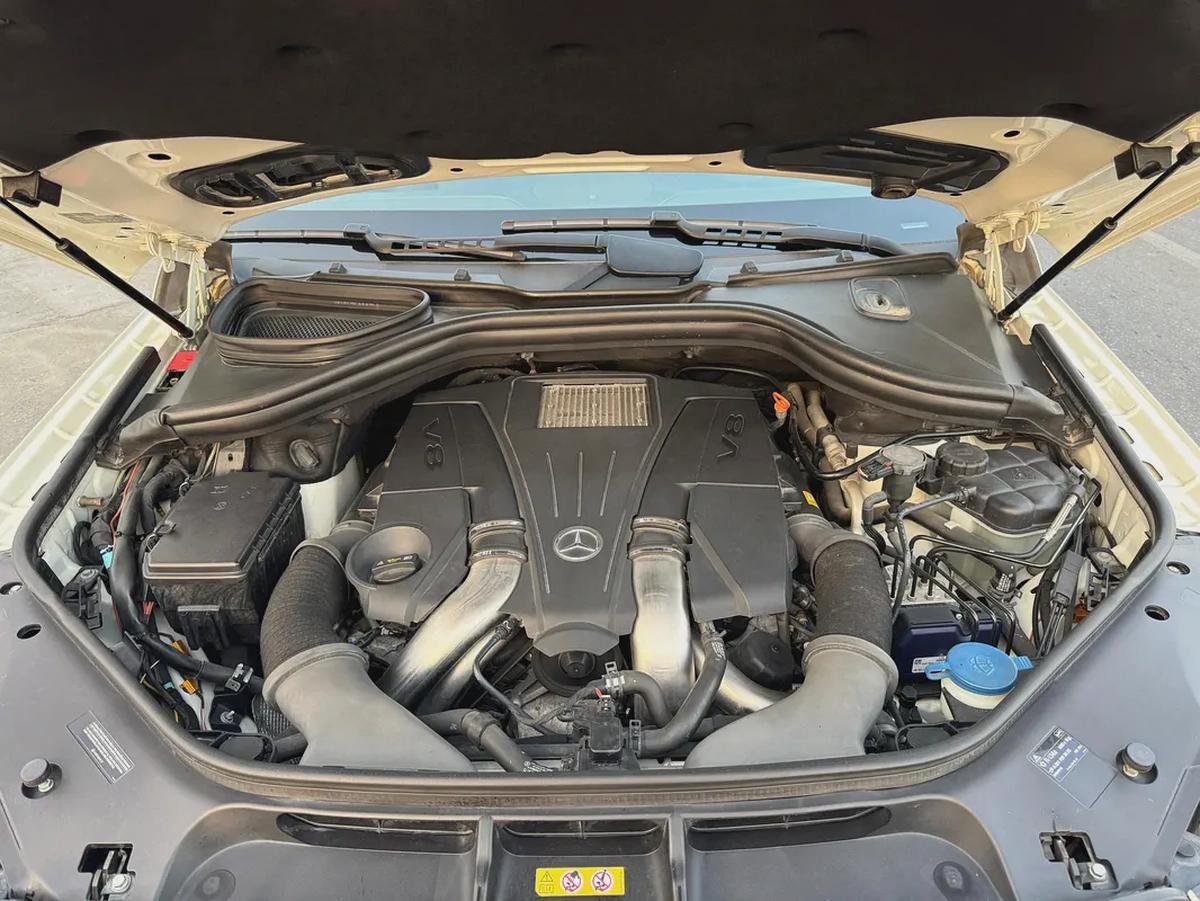 MERCEDES BENZ GL450 V8 NEAT AND CLEAN CAR FRESH IMPORTED FROM JAPAN-16-16
