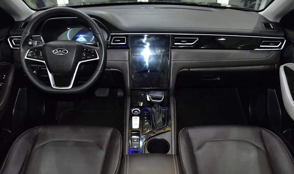 JAC J7 ( 2024 Model ) in Grey Color GCC Specs