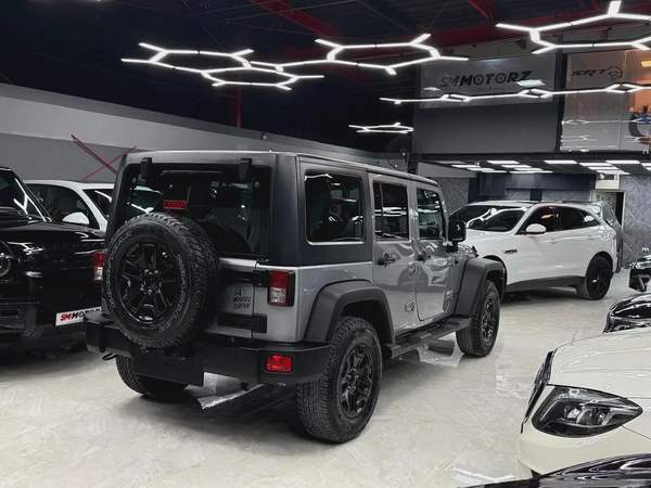 1 Owner | Apple CarPlay + Rev Camera | Original Paint | Full Service History | GCC Specs