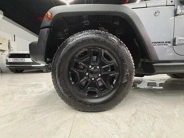 1 Owner | Apple CarPlay + Rev Camera | Original Paint | Full Service History | GCC Specs