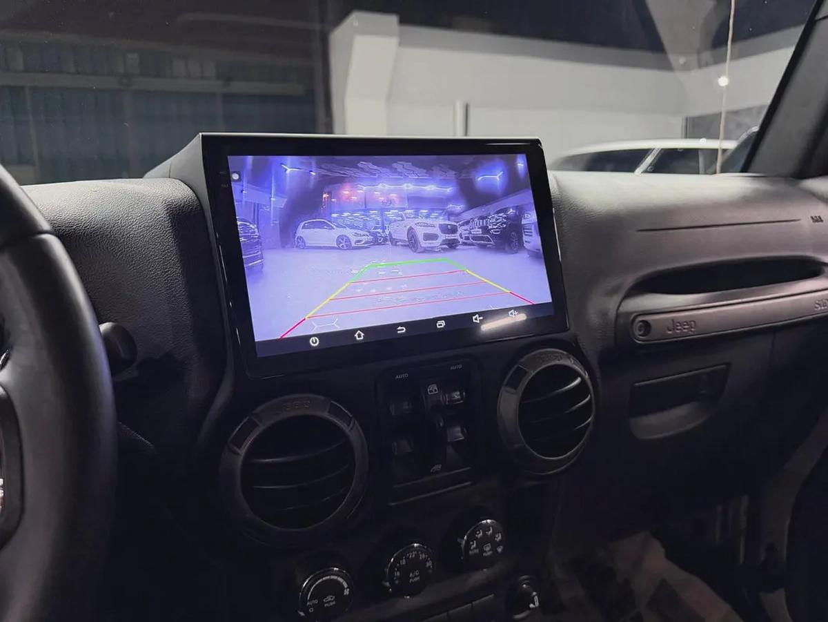1 Owner | Apple CarPlay + Rev Camera | Original Paint | Full Service History | GCC Specs-11-11