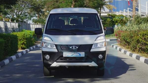 2025 CMC D260 Window Van 2.4L RWD GCC 0Km With 3 Years Or 100,000 Km Warranty