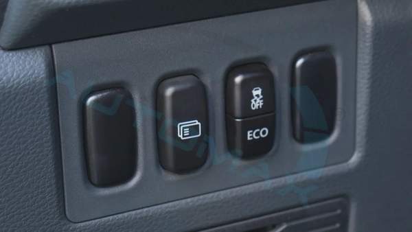 2025 CMC D260 Window Van 2.4L RWD GCC 0Km With 3 Years Or 100,000 Km Warranty