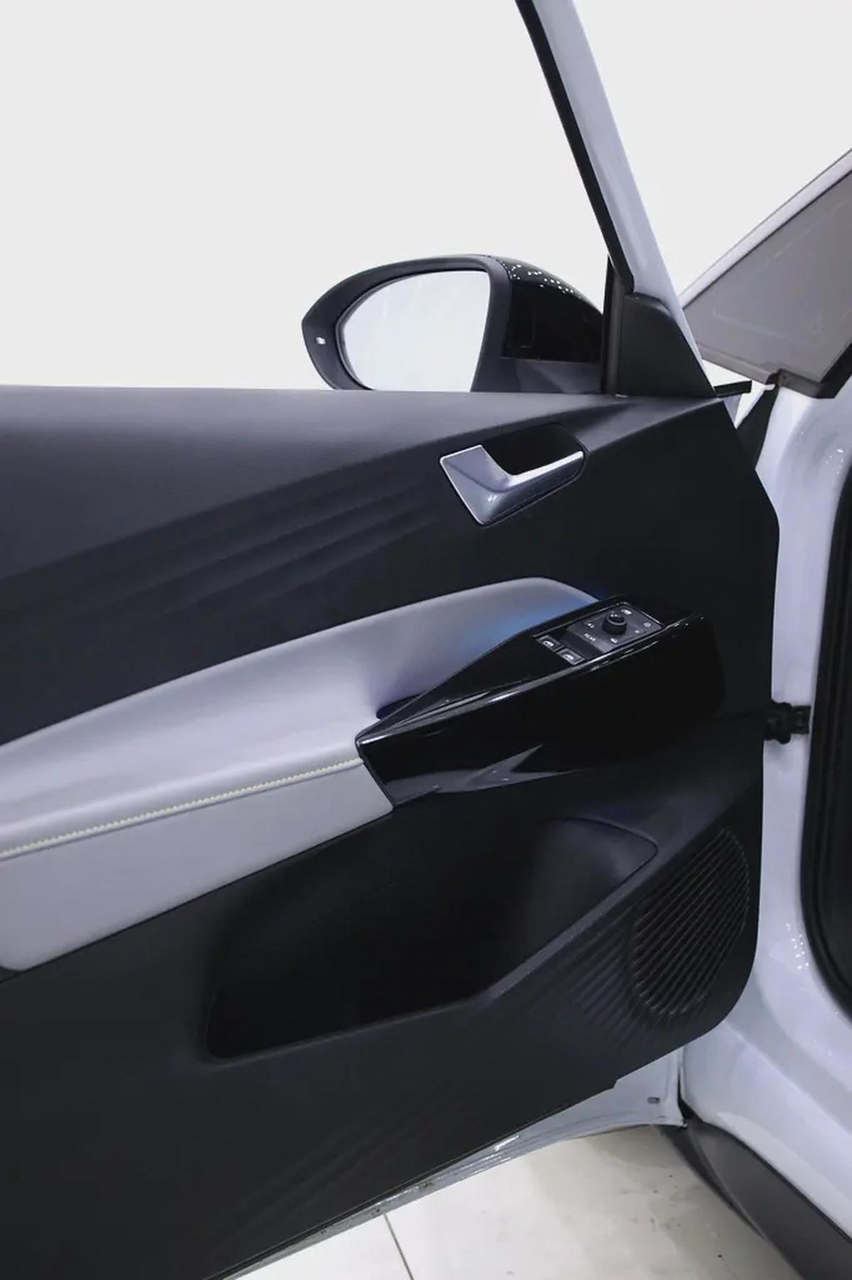 VOLKSWAGEN ID.3 PRO FULLY LOADED + PANORAMIC ROOF-8-8