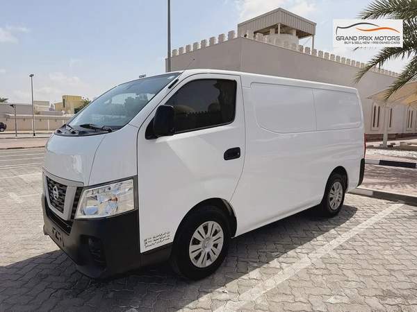 Nissan Urvan NV350 3 Seater AUTOMATIC 2022 Model GCC Specs With Service History In Perfect Condition