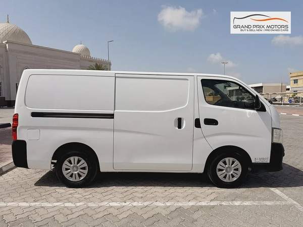 Nissan Urvan NV350 3 Seater AUTOMATIC 2022 Model GCC Specs With Service History In Perfect Condition