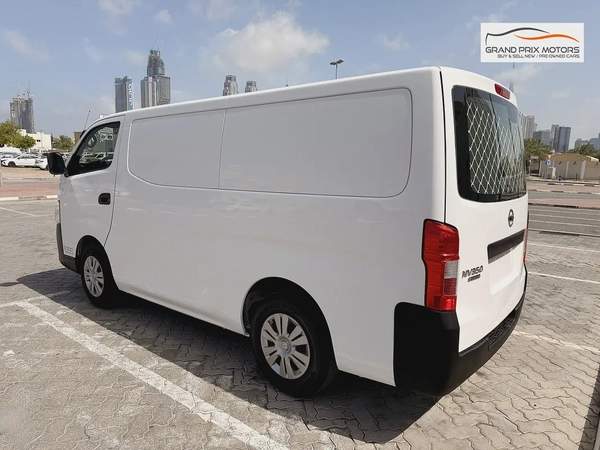 Nissan Urvan NV350 3 Seater AUTOMATIC 2022 Model GCC Specs With Service History In Perfect Condition