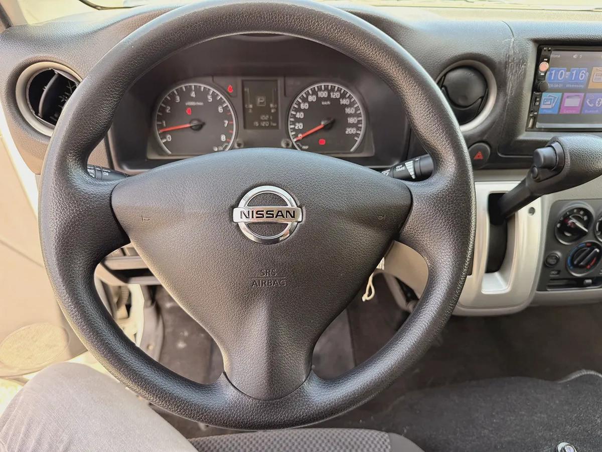 Nissan Urvan NV350 3 Seater AUTOMATIC 2022 Model GCC Specs With Service History In Perfect Condition-12-12