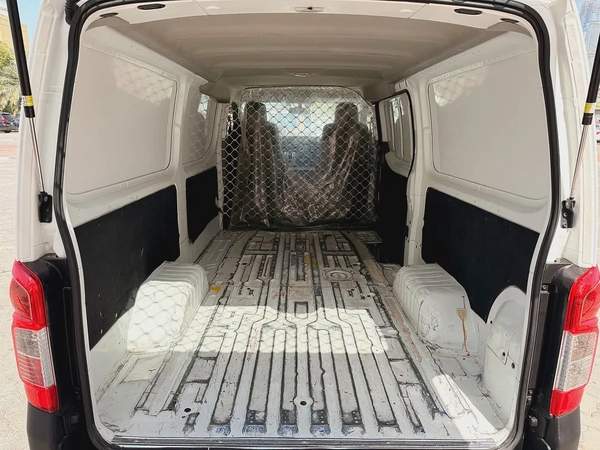 Nissan Urvan NV350 3 Seater AUTOMATIC 2022 Model GCC Specs With Service History In Perfect Condition