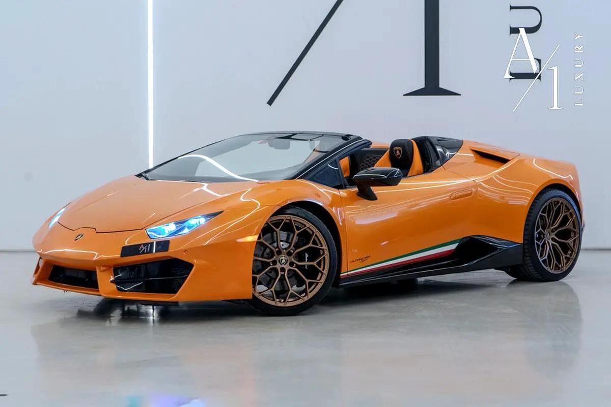 2019 Lamborghini Huracan Spyder, Warranty, Excellent Condition, 580HP, Canadian Spec-0-0