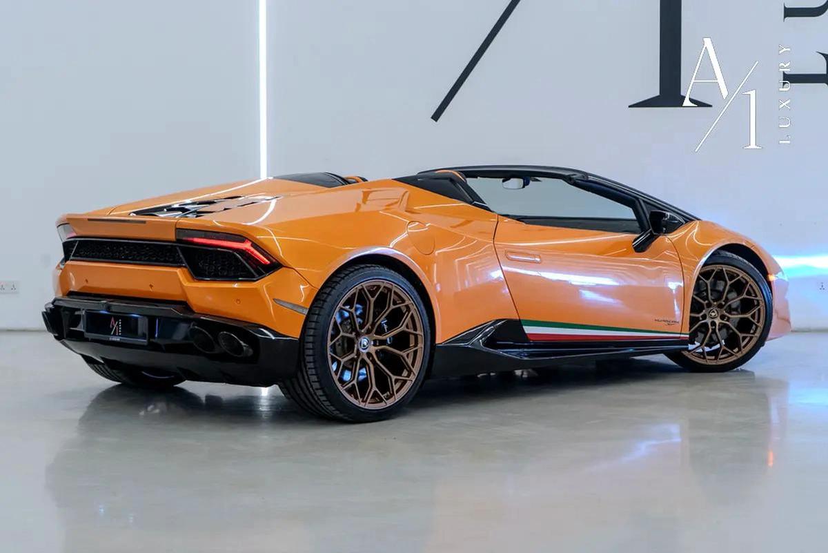 2019 Lamborghini Huracan Spyder, Warranty, Excellent Condition, 580HP, Canadian Spec-3-3